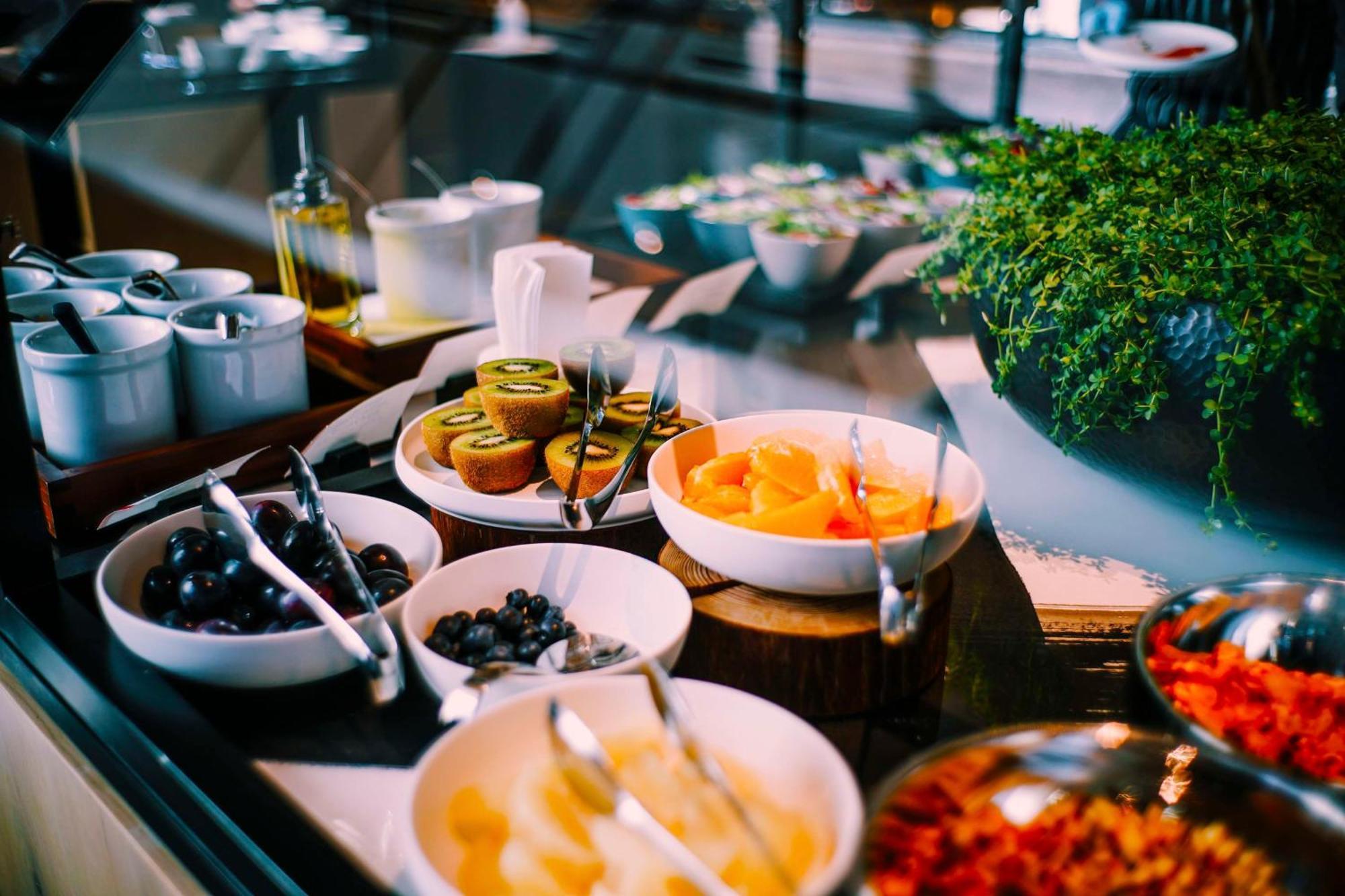 Hyatt Centric Канандзава Экстерьер фото A buffet at a hotel